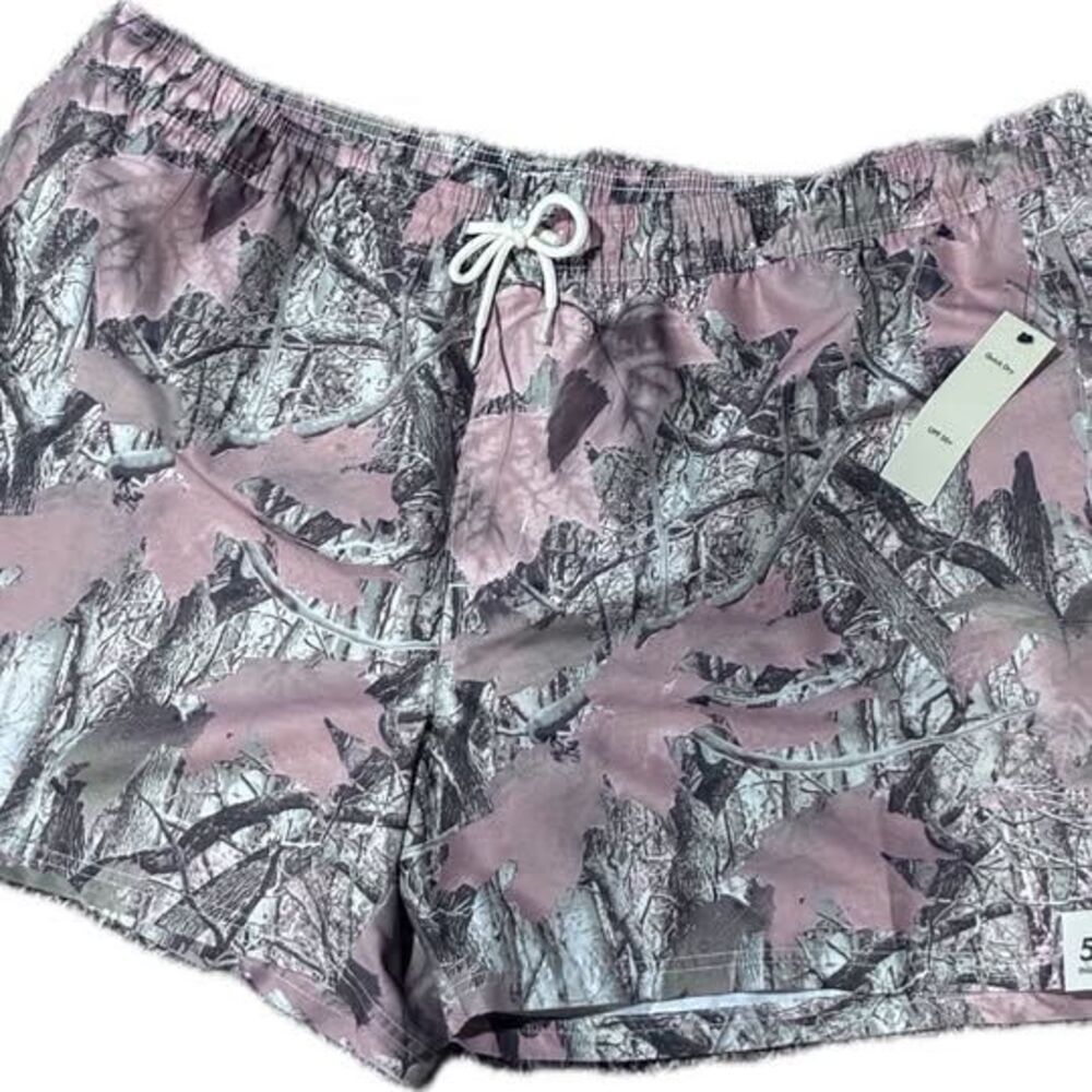 NWT Pink Camouflage 5" Inseam Shorts Size 2XL (44-46)